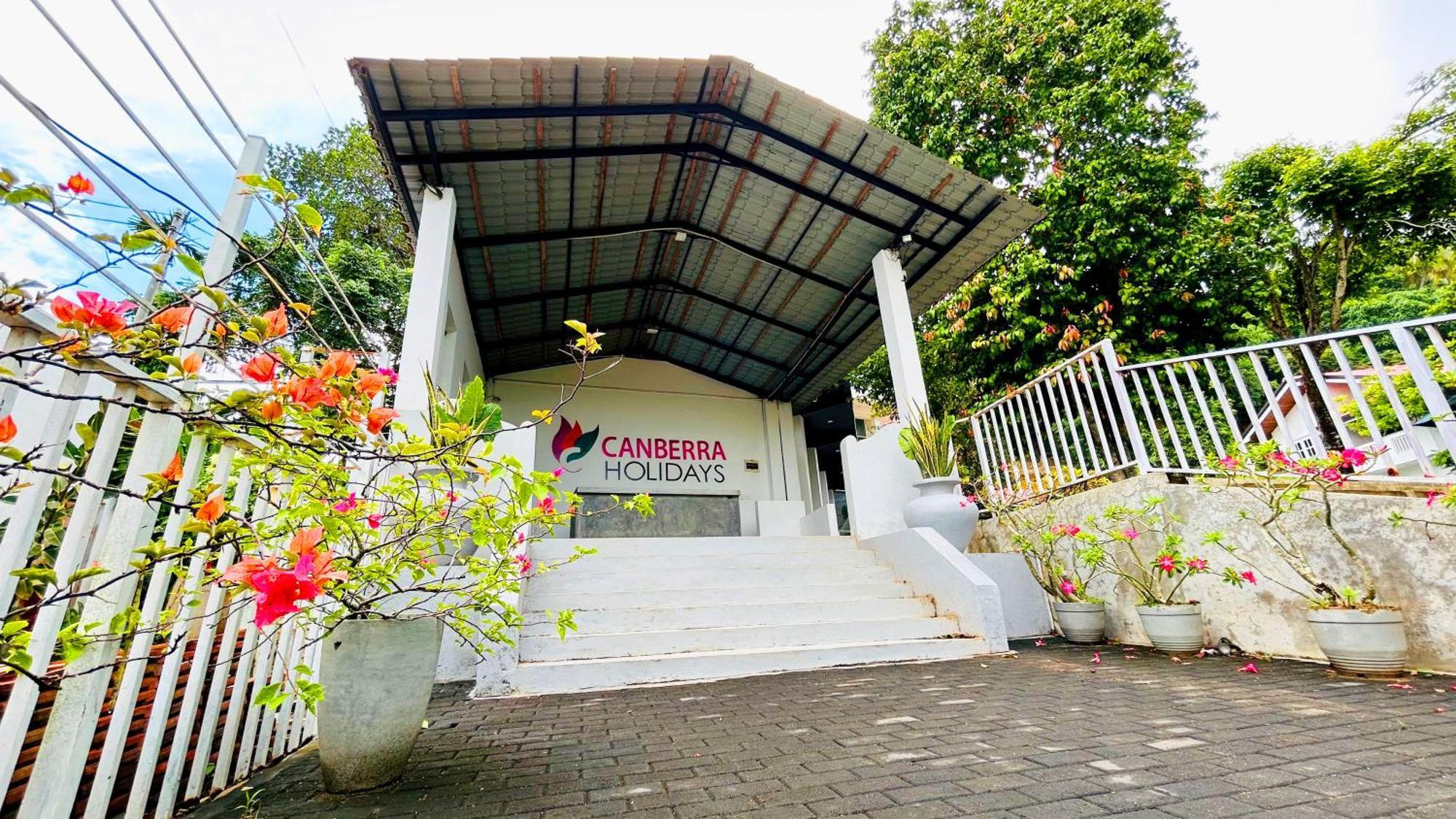 Canberra Holidays - Мірісса Екстер'єр фото